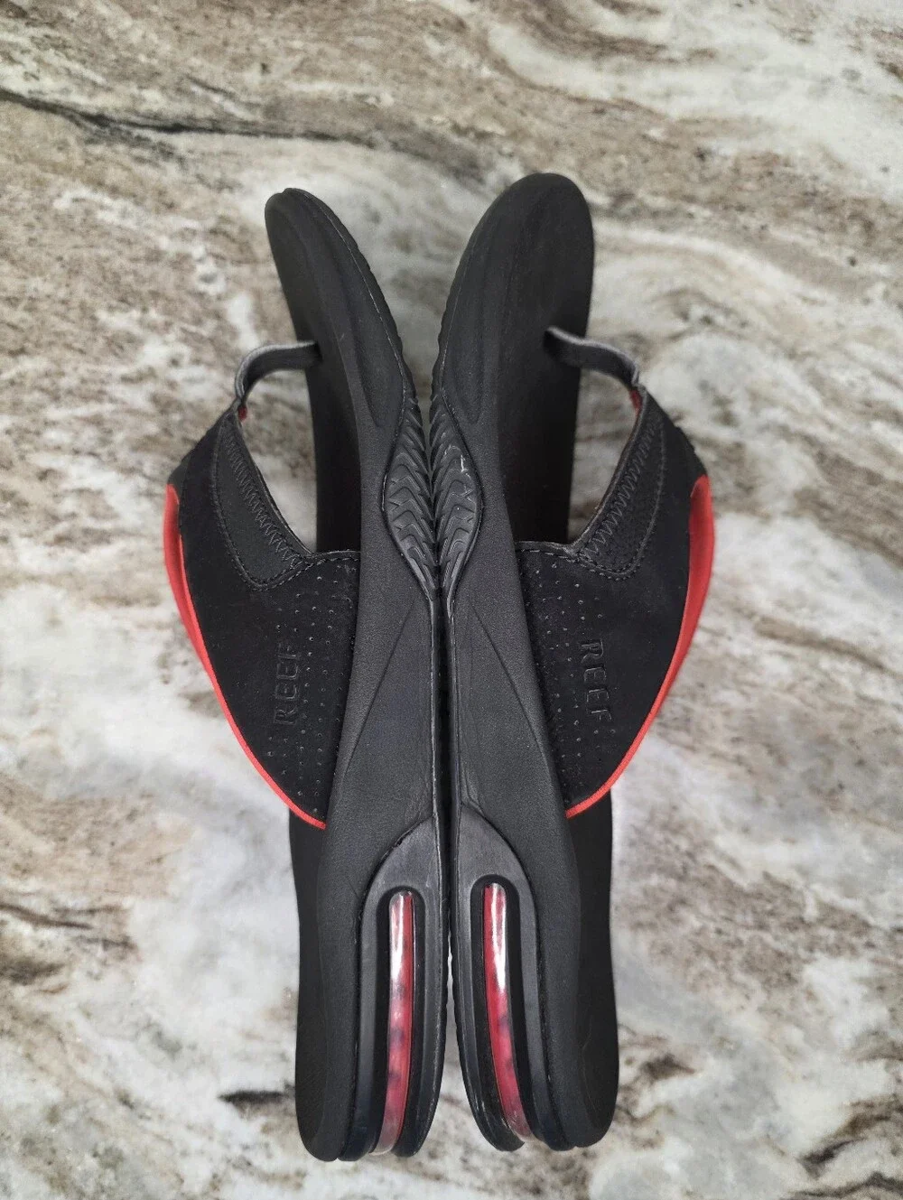 REEF Fanning Bottle Opener Flip Flops BLACK / Red Size 12